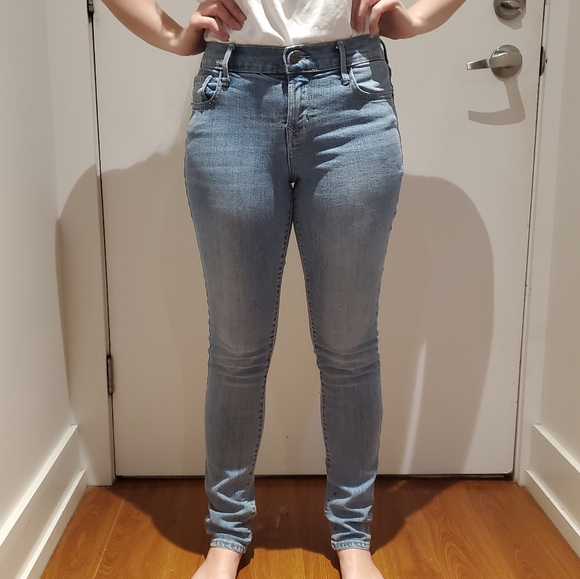Old Navy Mid Rise Straight Leg Jeans - Picture 8 of 8